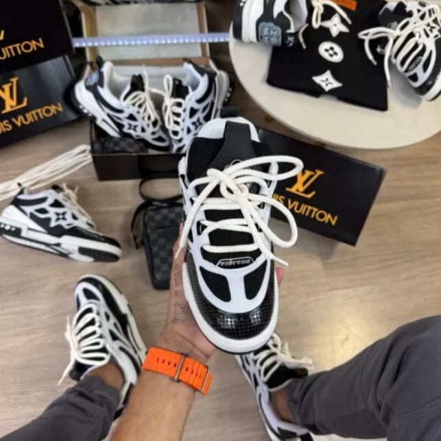 Louis Vuitton LV Skate - 39