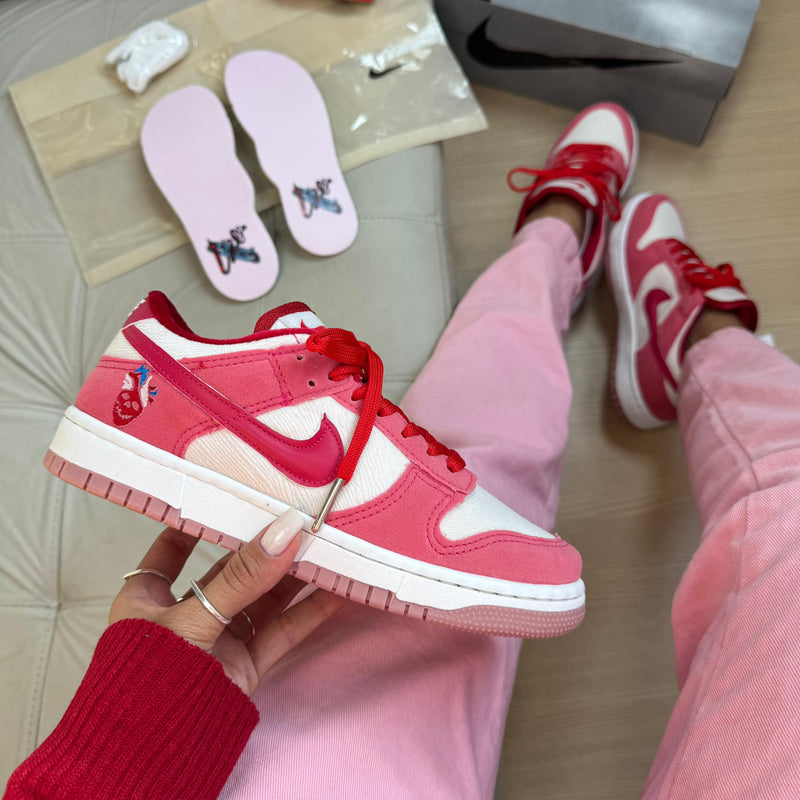 Nike Sb Dunk Low Strangelove