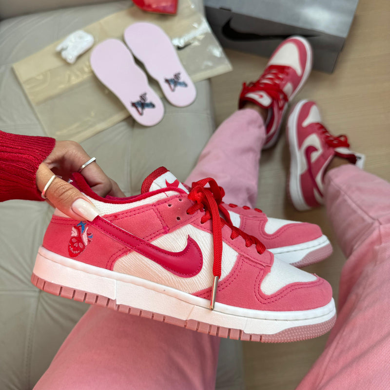 Nike Sb Dunk Low Strangelove