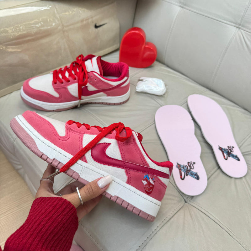 Nike Sb Dunk Low Strangelove