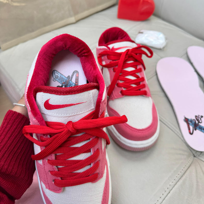 Nike Sb Dunk Low Strangelove