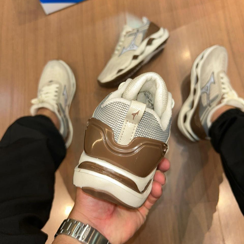 Mizuno Wave Stratus 3