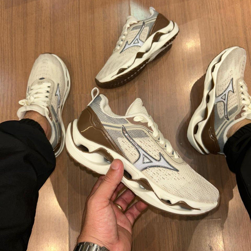 Mizuno Wave Stratus 3