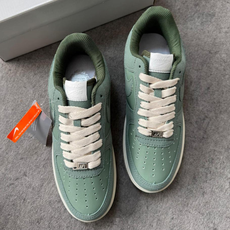 Nike Air Force 1 Luxo