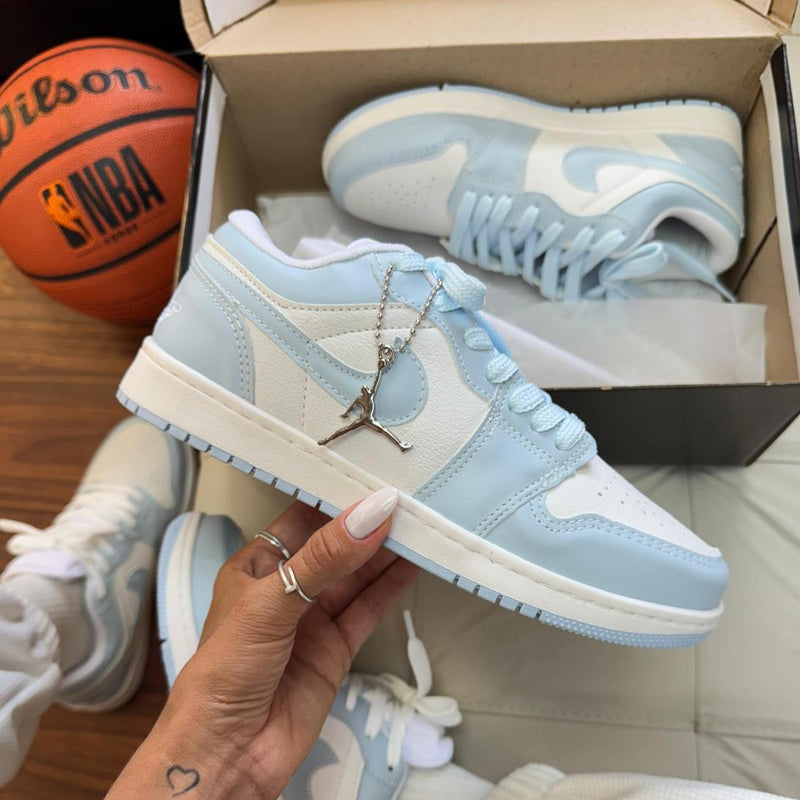 Nike Air Jordan Low