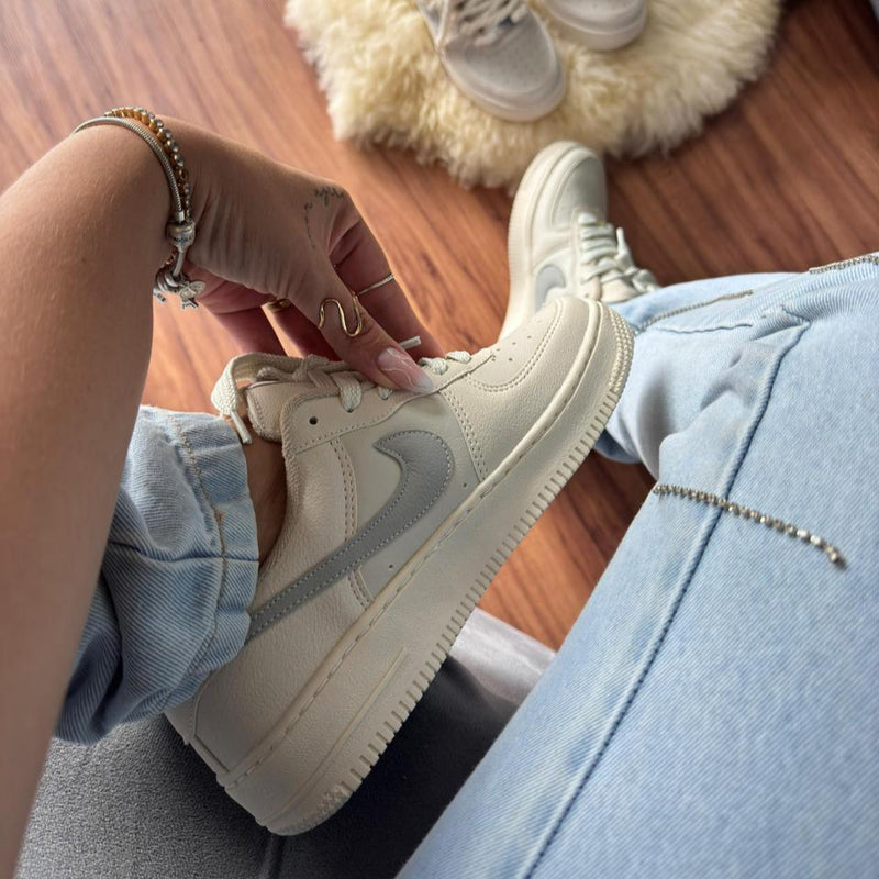 Nike Air Force 1 Basic