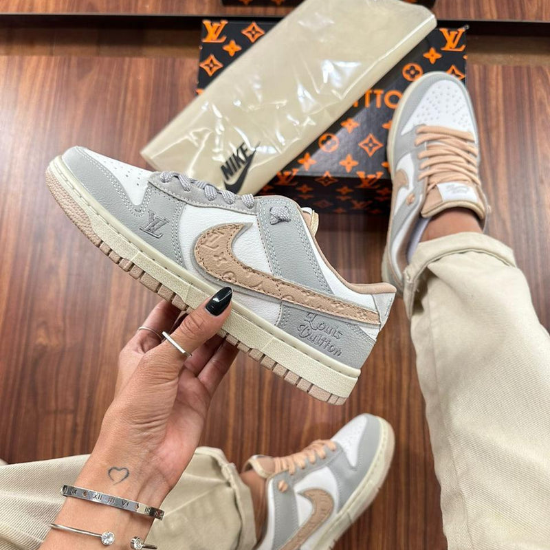 Nike Dunk LV