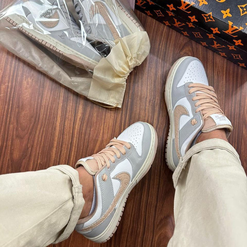 Nike Dunk LV