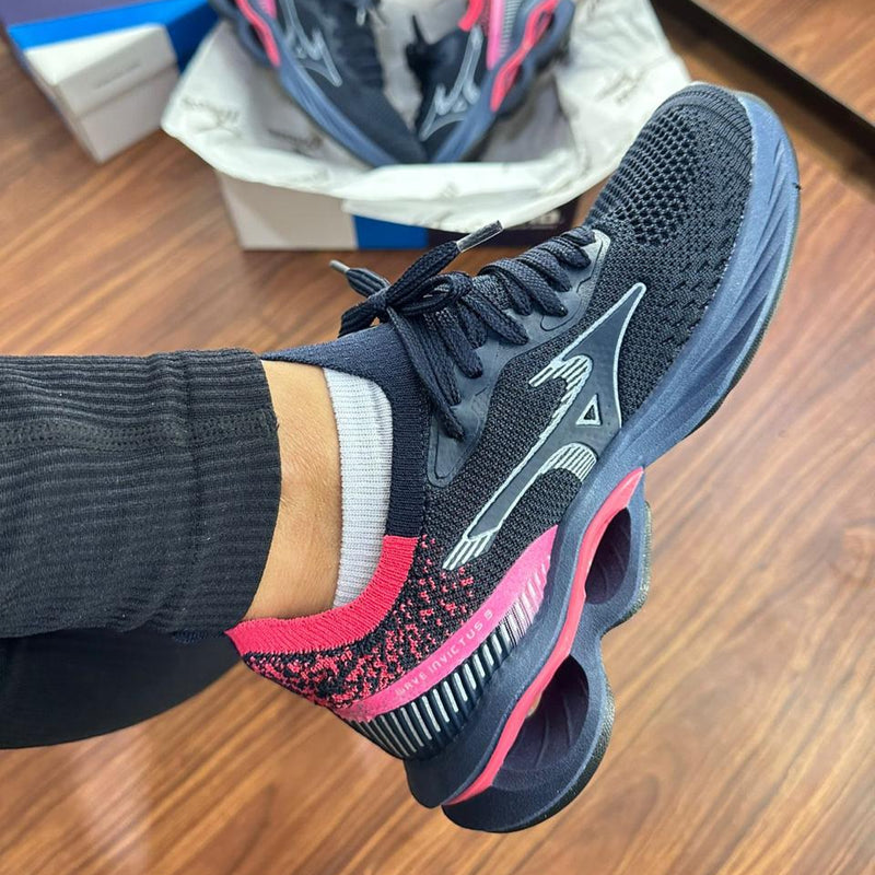 Mizuno Invictus 3