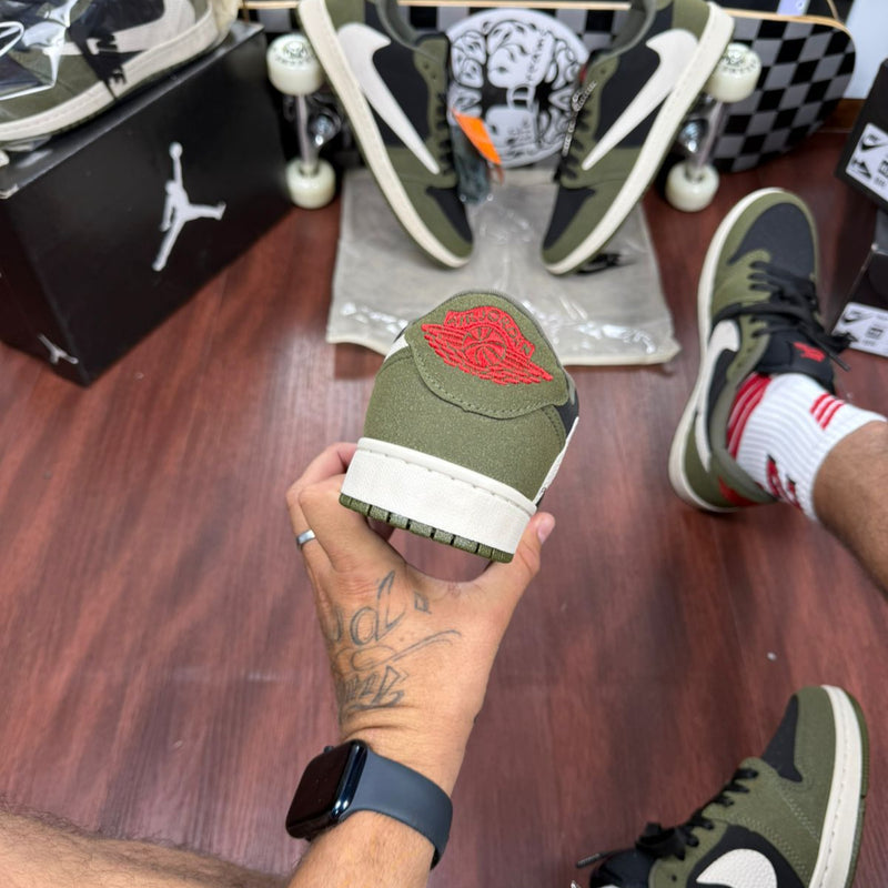 Nike Jordan Travis Scott