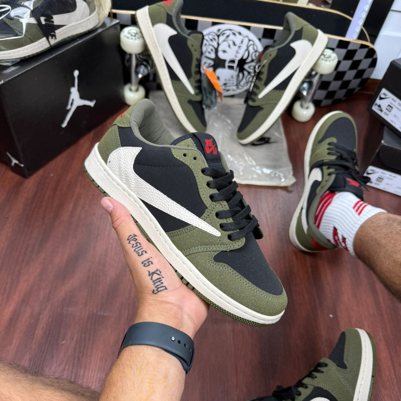 Nike Jordan Travis Scott