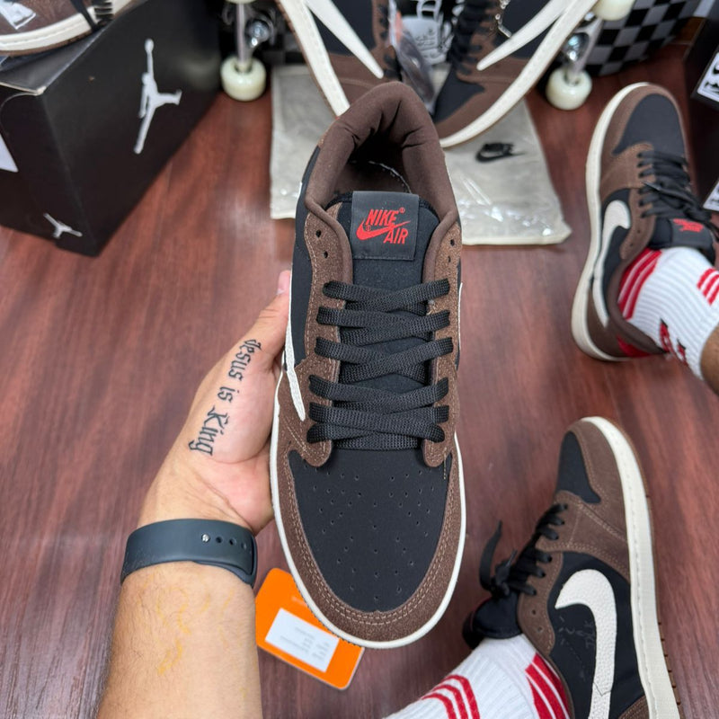 Nike Jordan Travis Scott