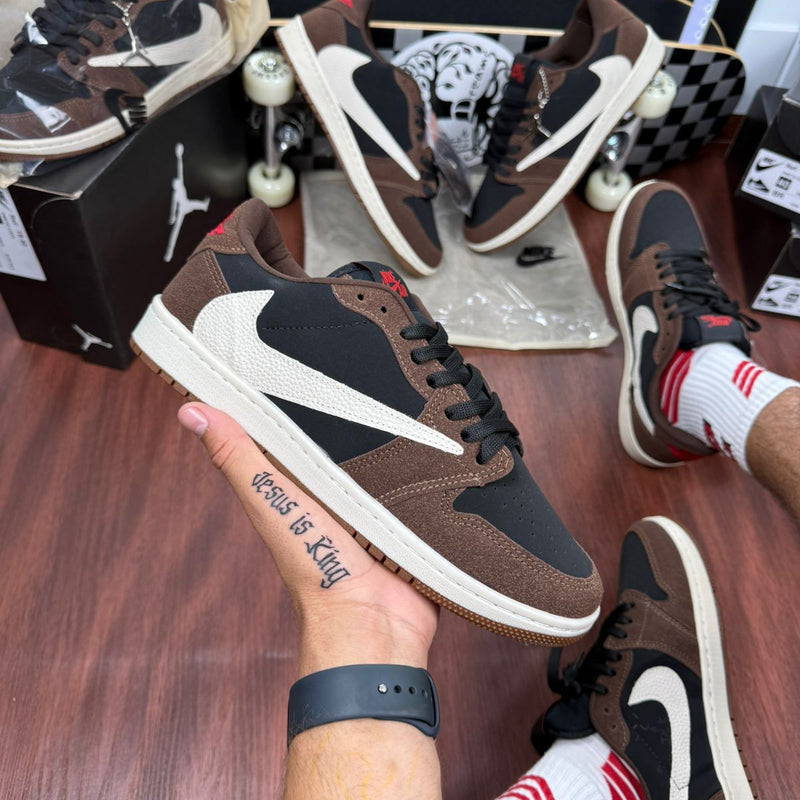 Nike Jordan Travis Scott