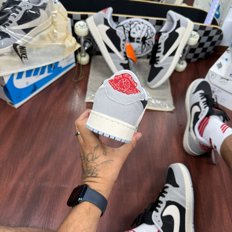 Nike Jordan Travis Scott