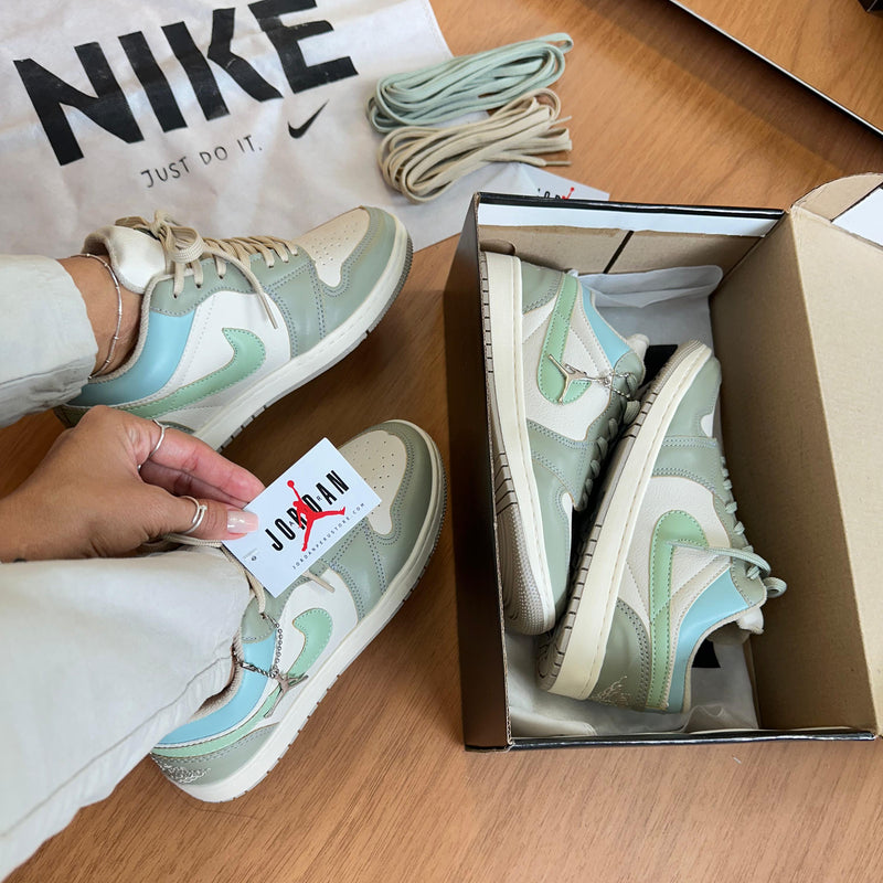 Nike Air Jordan Low